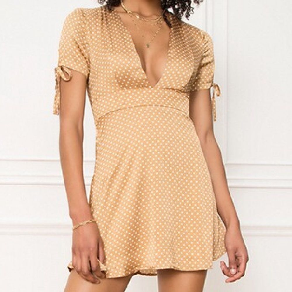 NWT Revolve Superdown Ava Tie Sleeve Polka Dot Dress Small